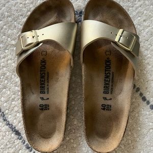 Good Birkenstock-Womens size 40. Gently used.